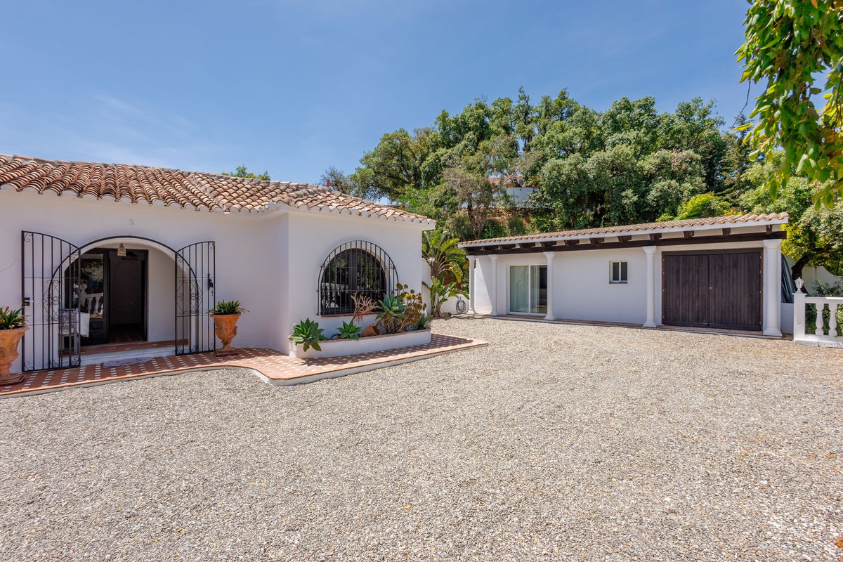 5 Bed Townhouse for sale in Alhaurín El Grande Costa Del Sol, Málaga, Spain