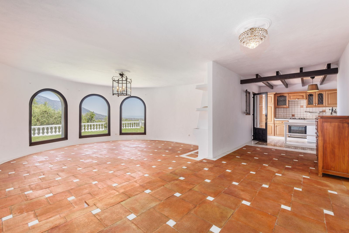 5 Bed Townhouse for sale in Alhaurín El Grande Costa Del Sol, Málaga, Spain