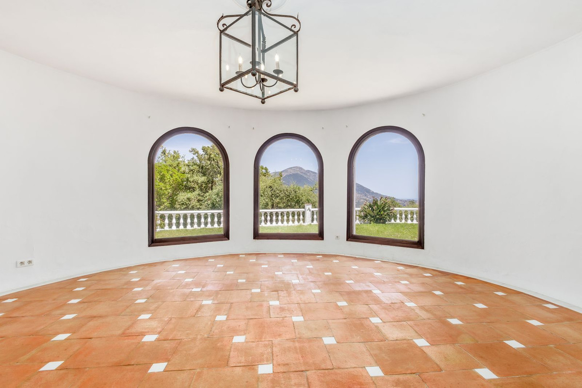 5 Bed Townhouse for sale in Alhaurín El Grande Costa Del Sol, Málaga, Spain