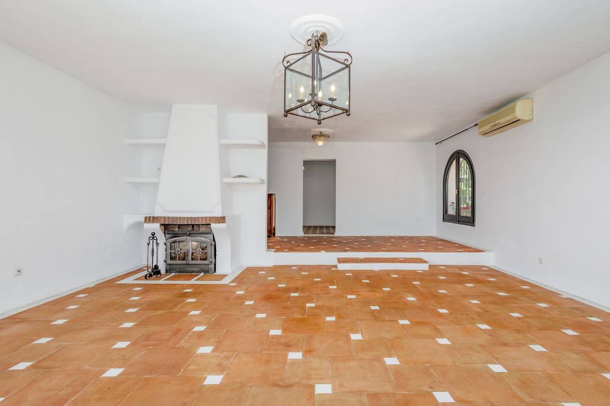 5 Bed Townhouse for sale in Alhaurín El Grande Costa Del Sol, Málaga, Spain