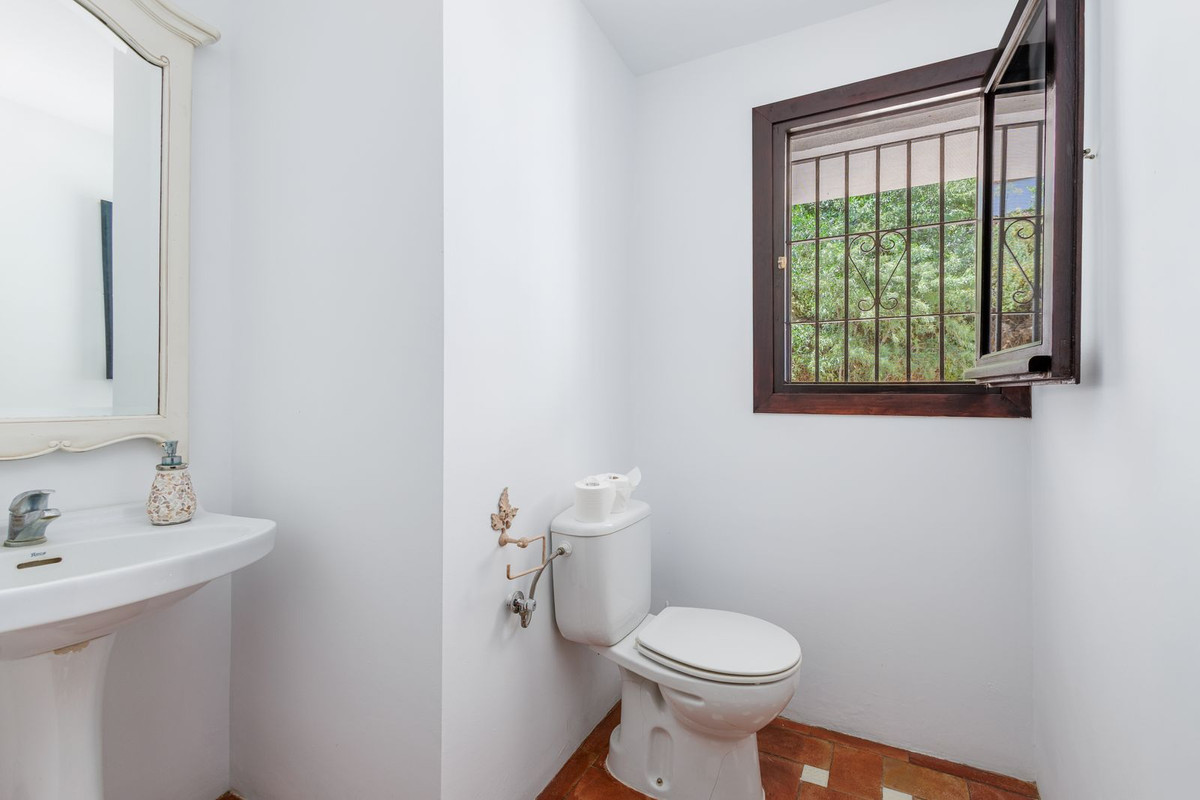 5 Bed Townhouse for sale in Alhaurín El Grande Costa Del Sol, Málaga, Spain