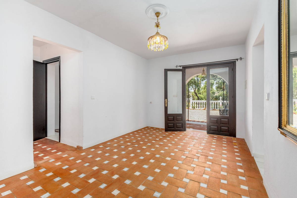 5 Bed Townhouse for sale in Alhaurín El Grande Costa Del Sol, Málaga, Spain