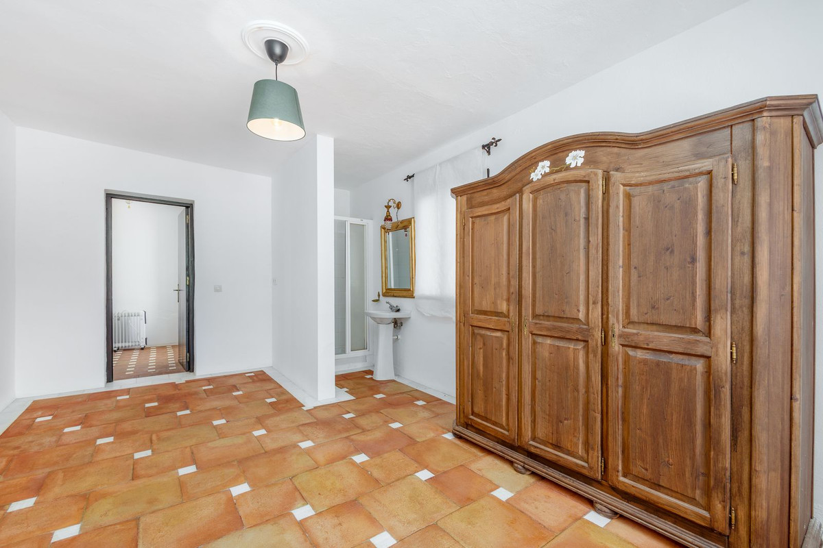 5 Bed Townhouse for sale in Alhaurín El Grande Costa Del Sol, Málaga, Spain