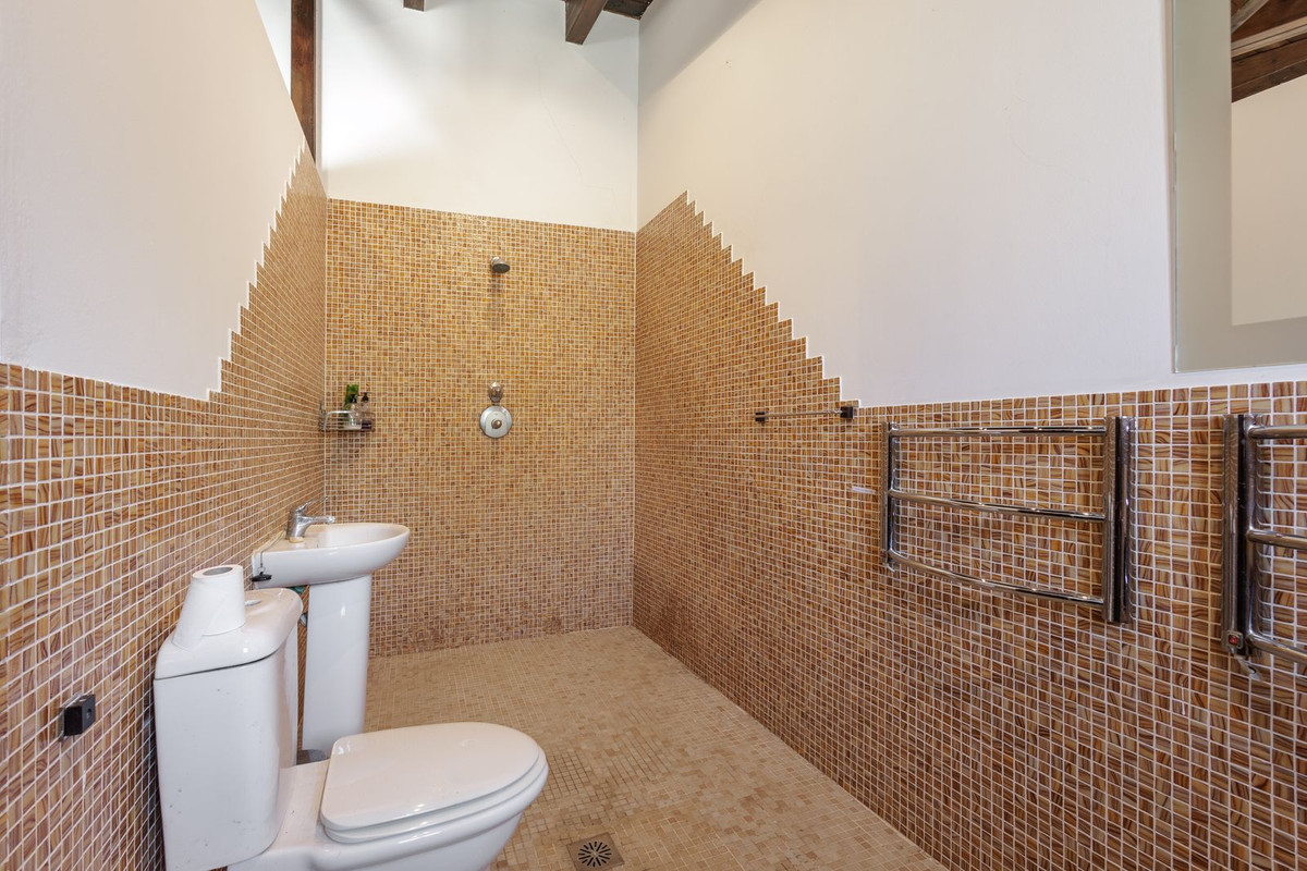 5 Bed Townhouse for sale in Alhaurín El Grande Costa Del Sol, Málaga, Spain