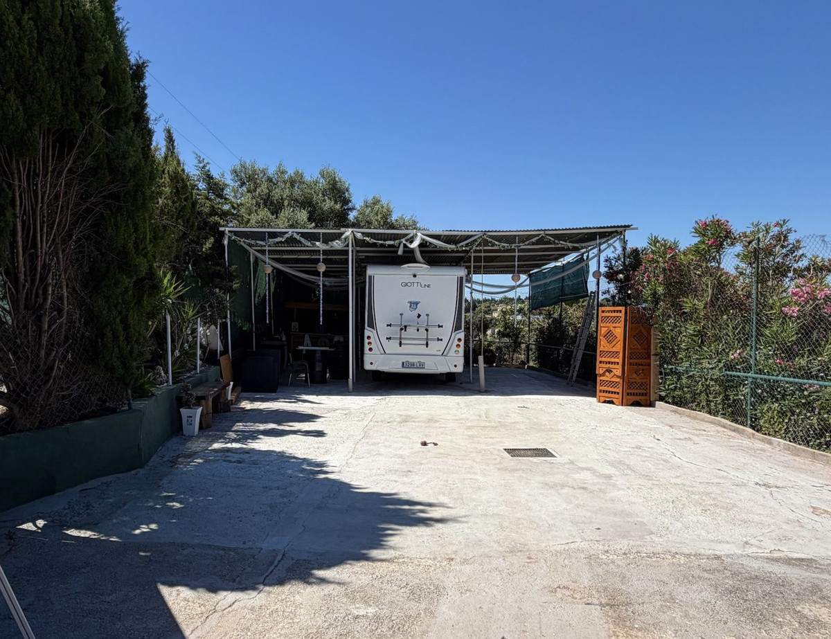 6 Bed Townhouse for sale in Estepona Costa Del Sol, Málaga, Spain