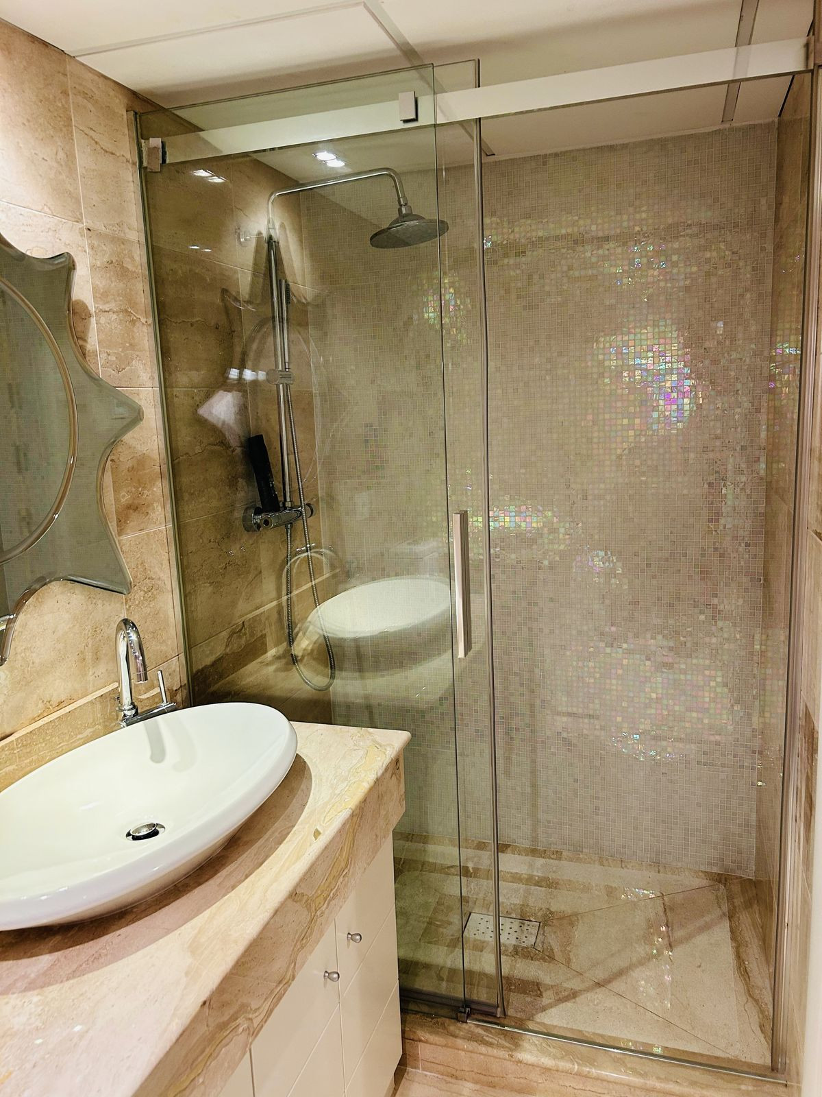 2 Bed Apartment for sale in Elviria Costa Del Sol, Málaga, Spain