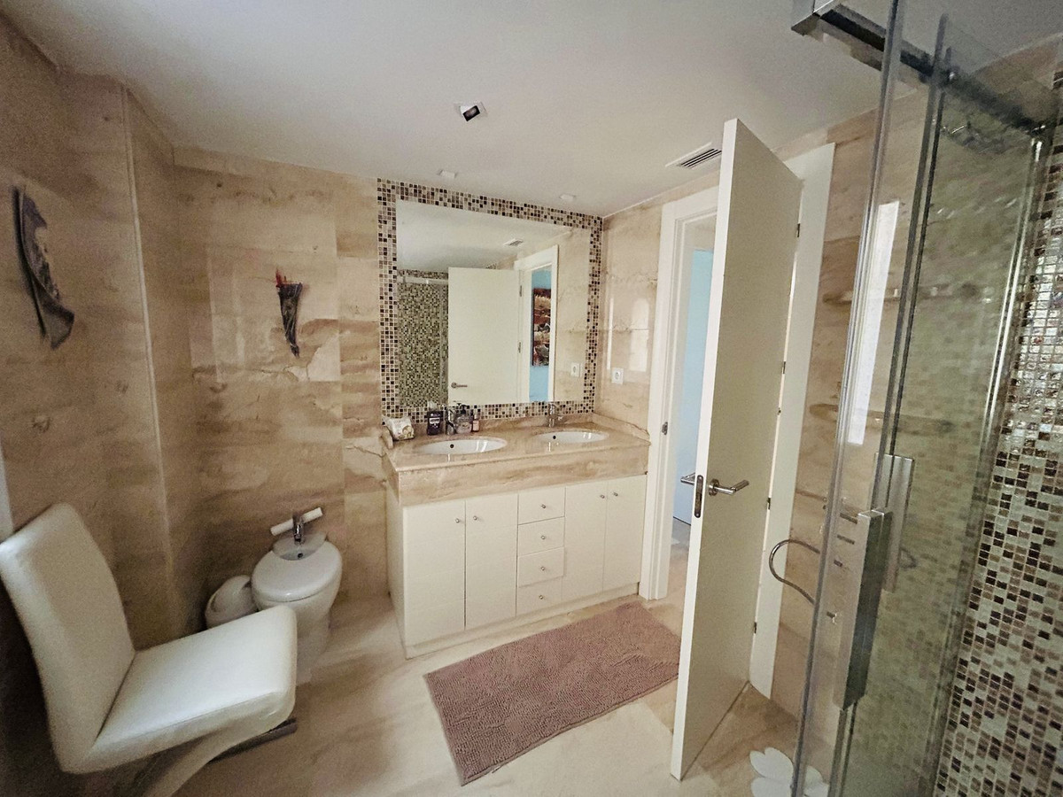 2 Bed Apartment for sale in Elviria Costa Del Sol, Málaga, Spain