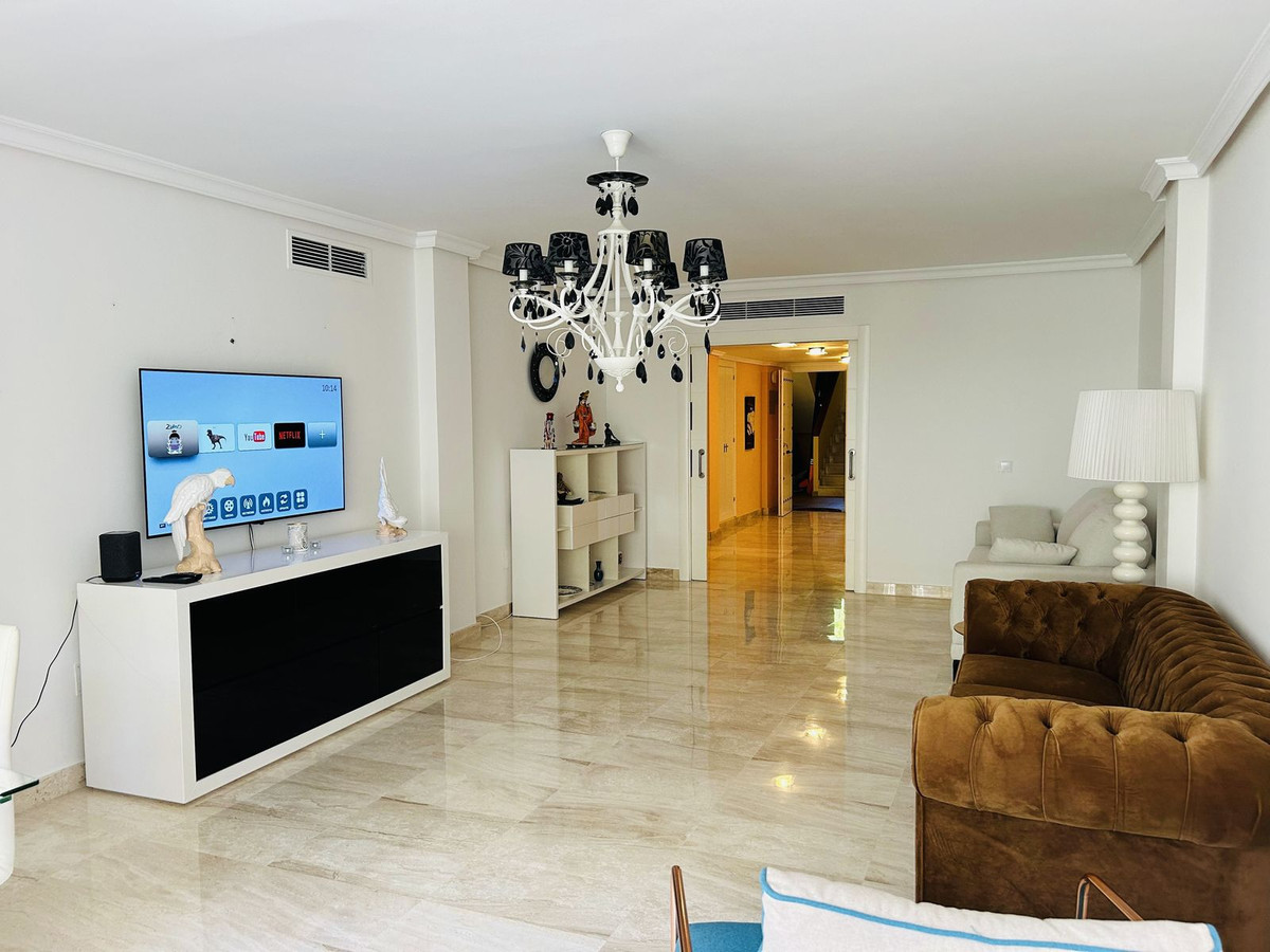 2 Bed Apartment for sale in Elviria Costa Del Sol, Málaga, Spain