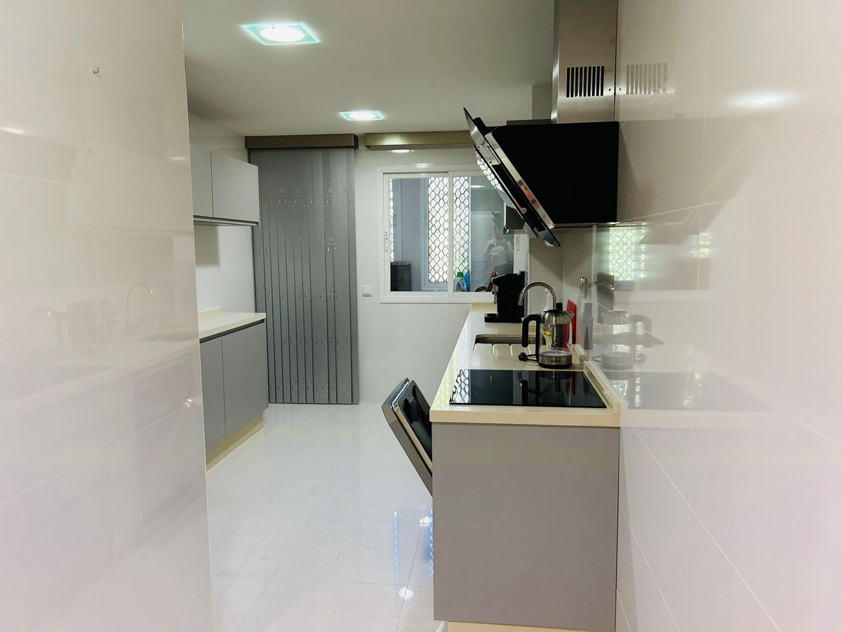 2 Bed Apartment for sale in Elviria Costa Del Sol, Málaga, Spain