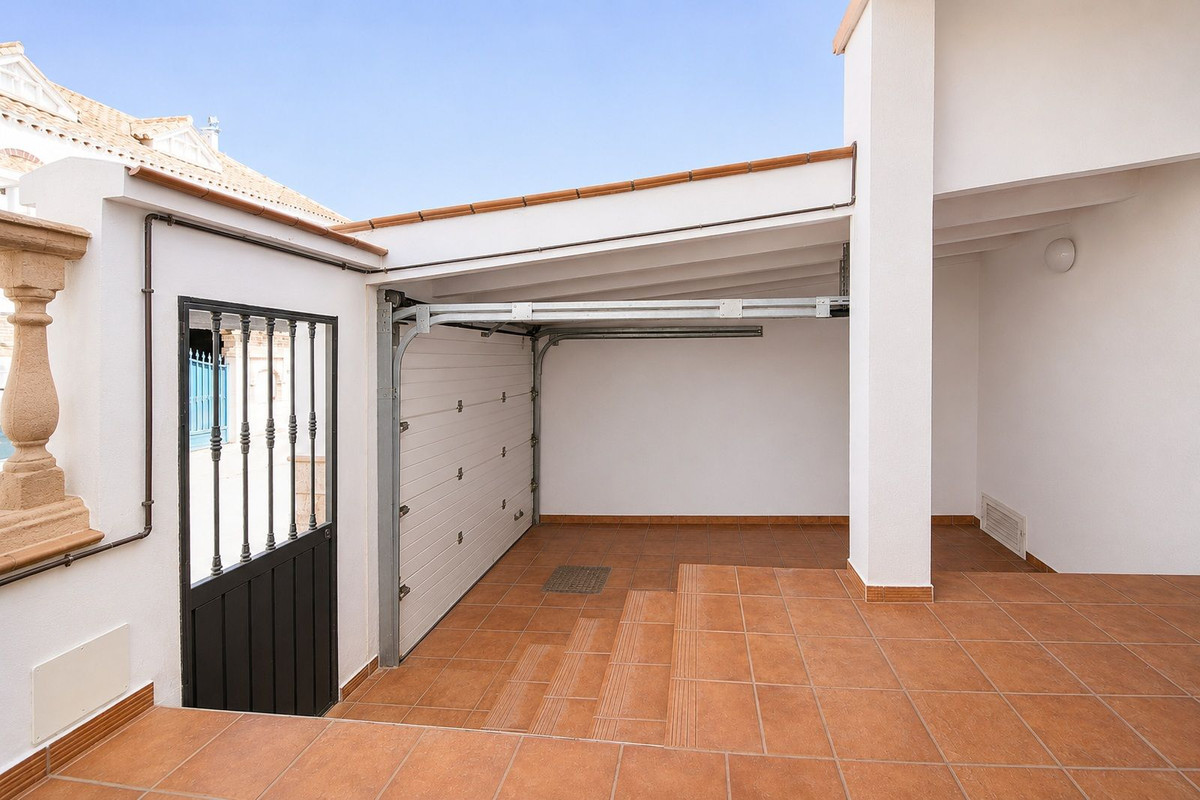 4 Bed Townhouse for sale in San Pedro De Alcántara Costa Del Sol, Málaga, Spain
