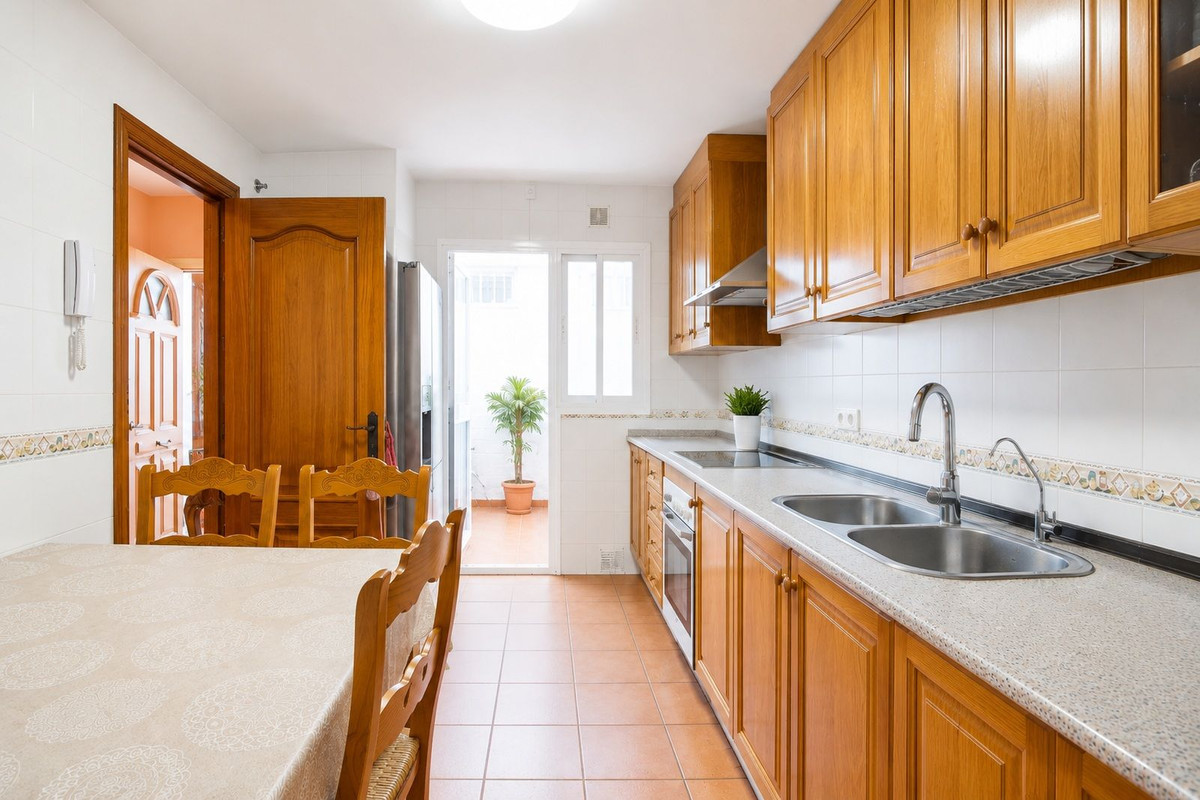 4 Bed Townhouse for sale in San Pedro De Alcántara Costa Del Sol, Málaga, Spain