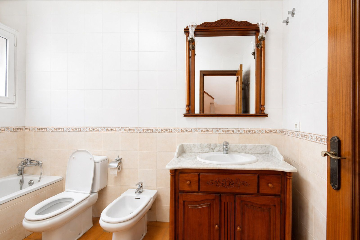 4 Bed Townhouse for sale in San Pedro De Alcántara Costa Del Sol, Málaga, Spain