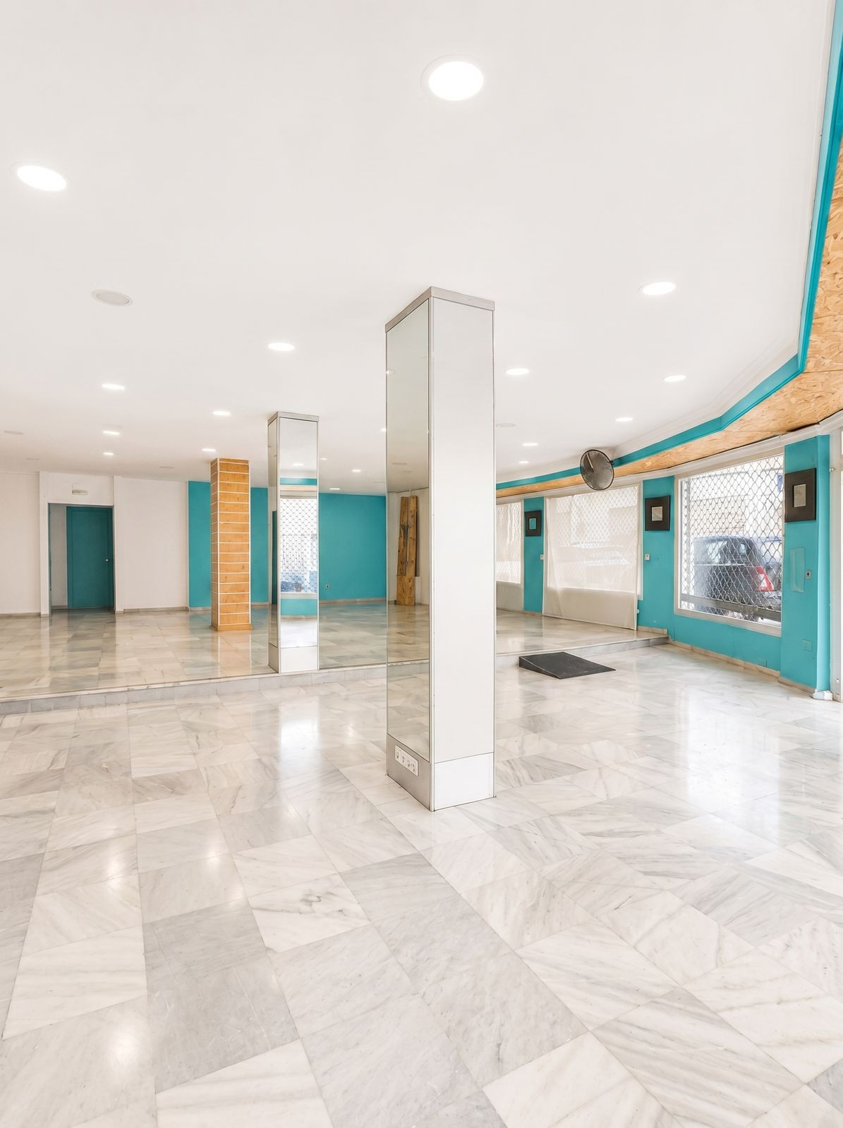 Se vende Tienda  en Costa Del Sol, Málaga, España