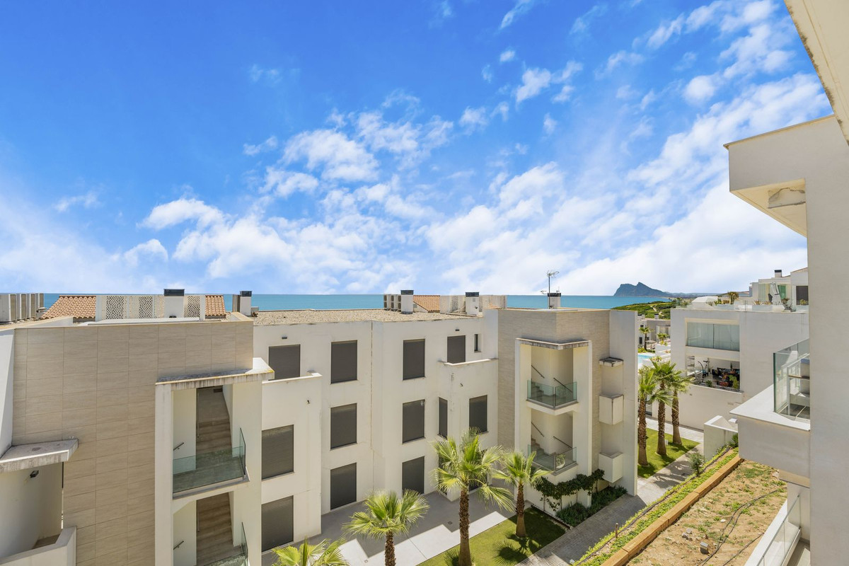 3 Bed Apartment for sale in San Roque Costa Del Sol, Cádiz, Spain