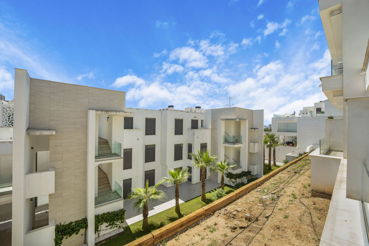 3 Bed Apartment for sale in San Roque Costa Del Sol, Cádiz, Spain