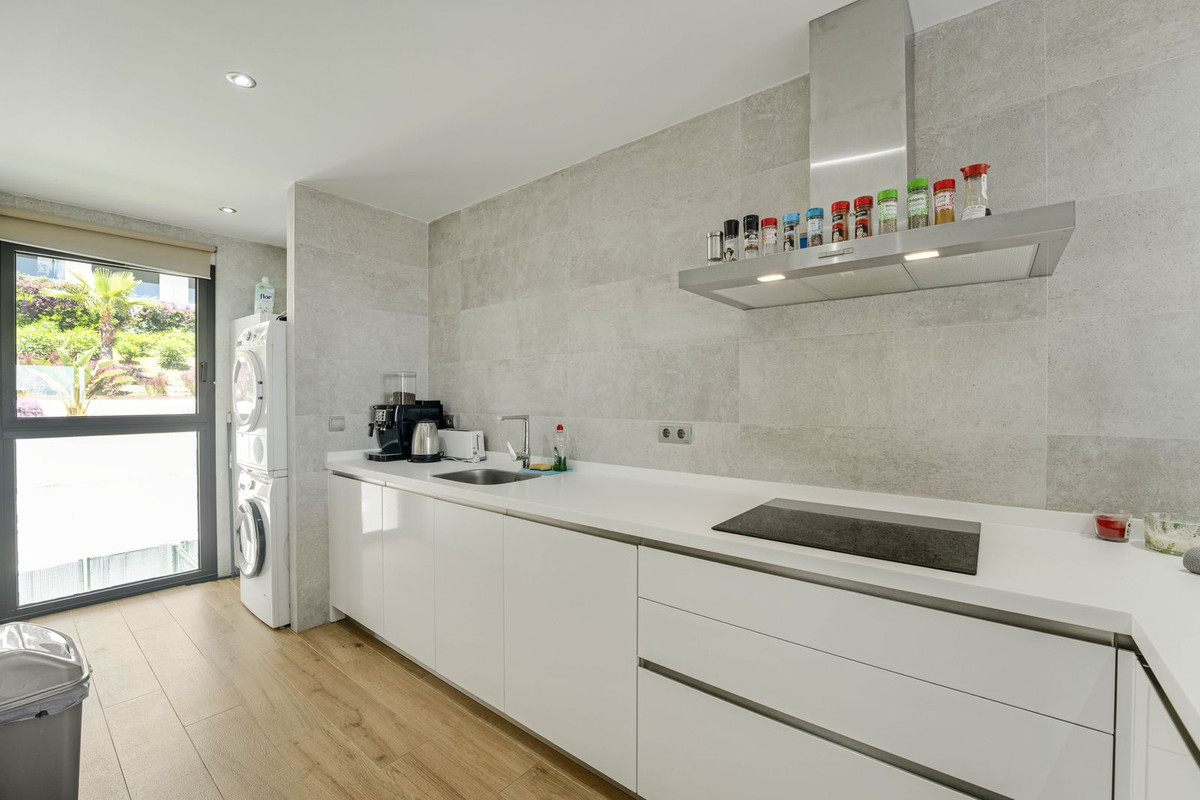3 Bed Apartment for sale in San Roque Costa Del Sol, Cádiz, Spain