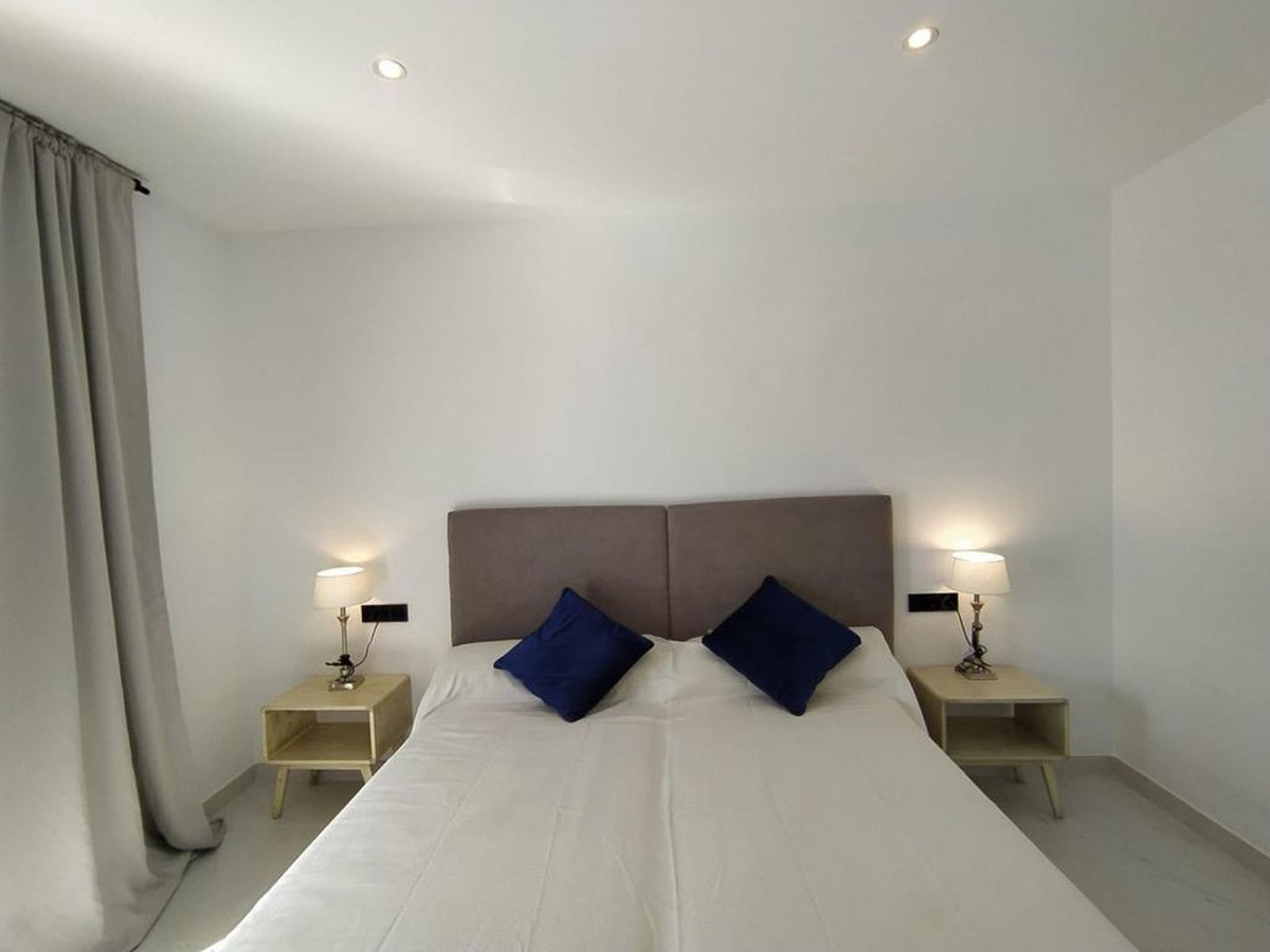 2 Bed Apartment for sale in Estepona Costa Del Sol, Málaga, Spain
