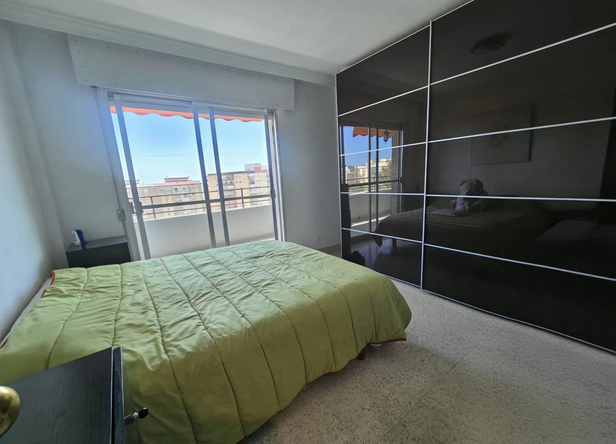 Se vende Apartamento Planta Media de 3 dormitorios en Costa Del Sol, Málaga, España