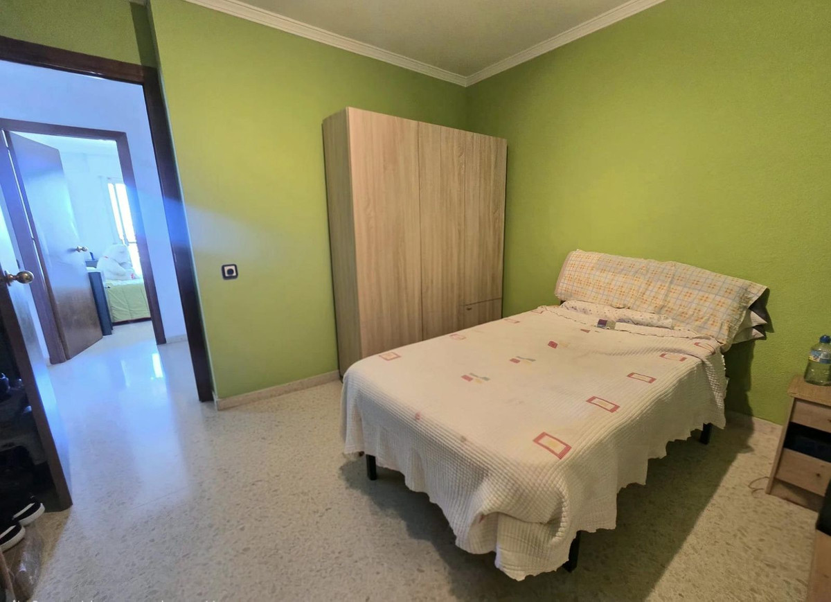 Se vende Apartamento Planta Media de 3 dormitorios en Costa Del Sol, Málaga, España