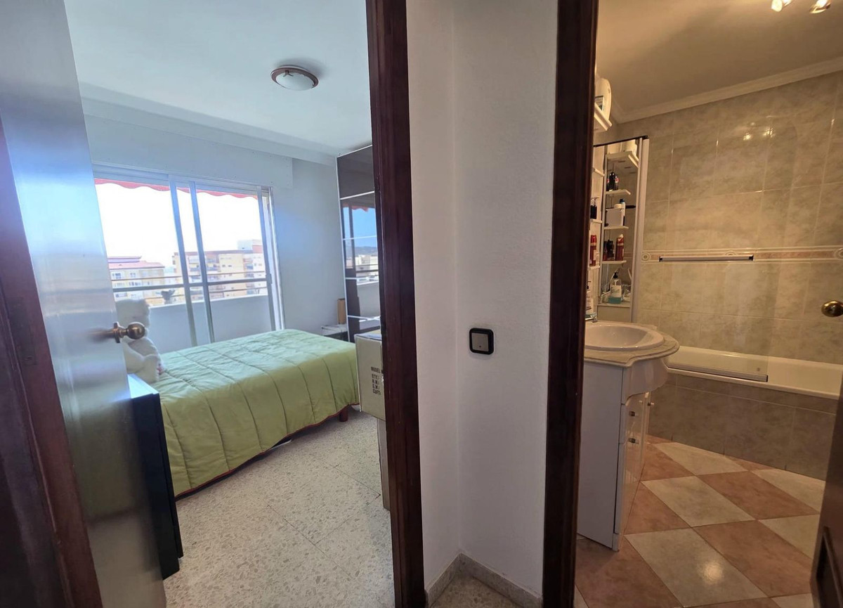 Se vende Apartamento Planta Media de 3 dormitorios en Costa Del Sol, Málaga, España