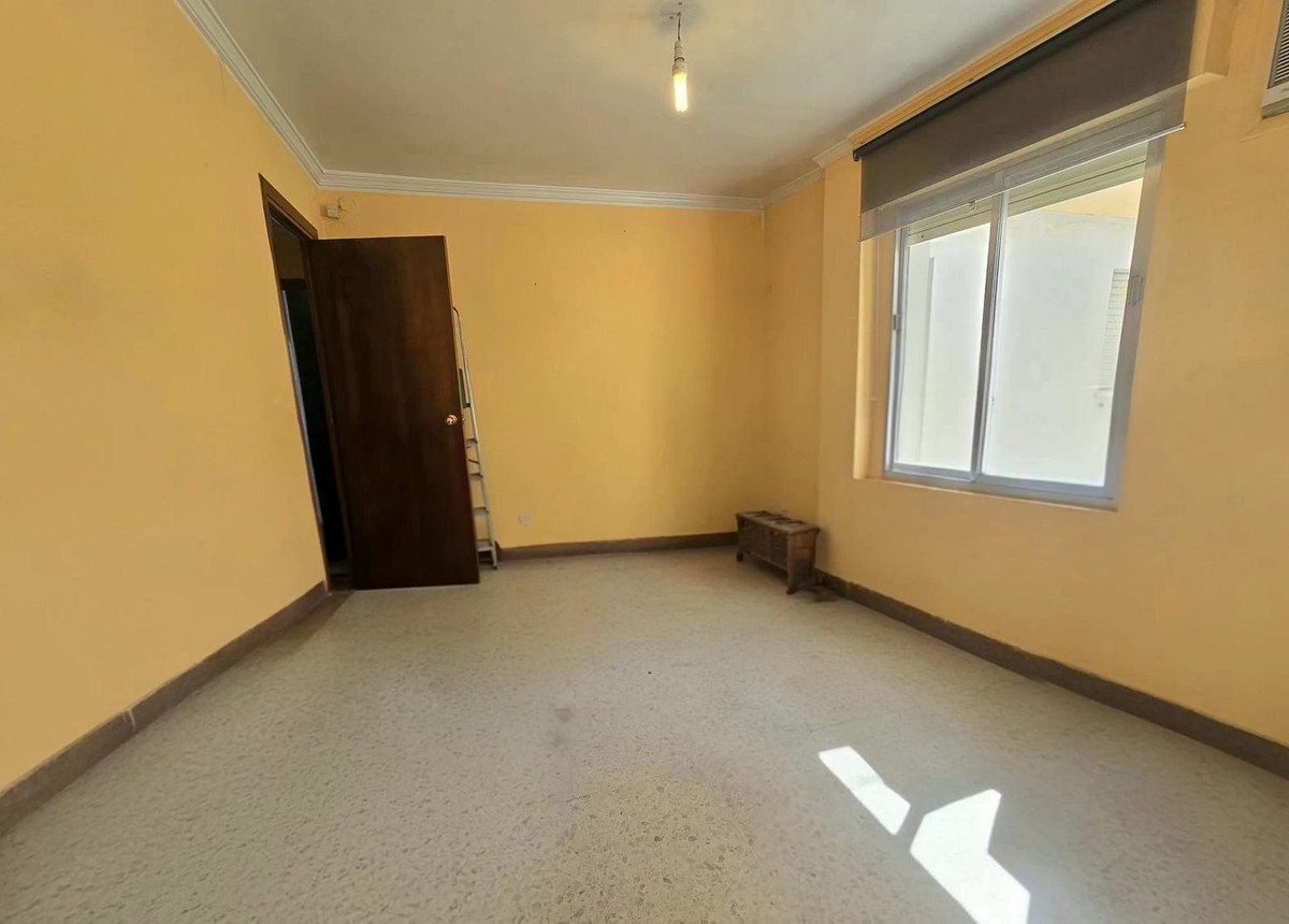 Se vende Apartamento Planta Media de 3 dormitorios en Costa Del Sol, Málaga, España