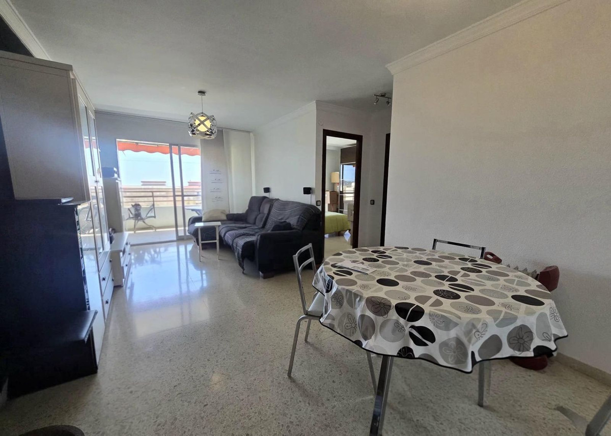 Se vende Apartamento Planta Media de 3 dormitorios en Costa Del Sol, Málaga, España