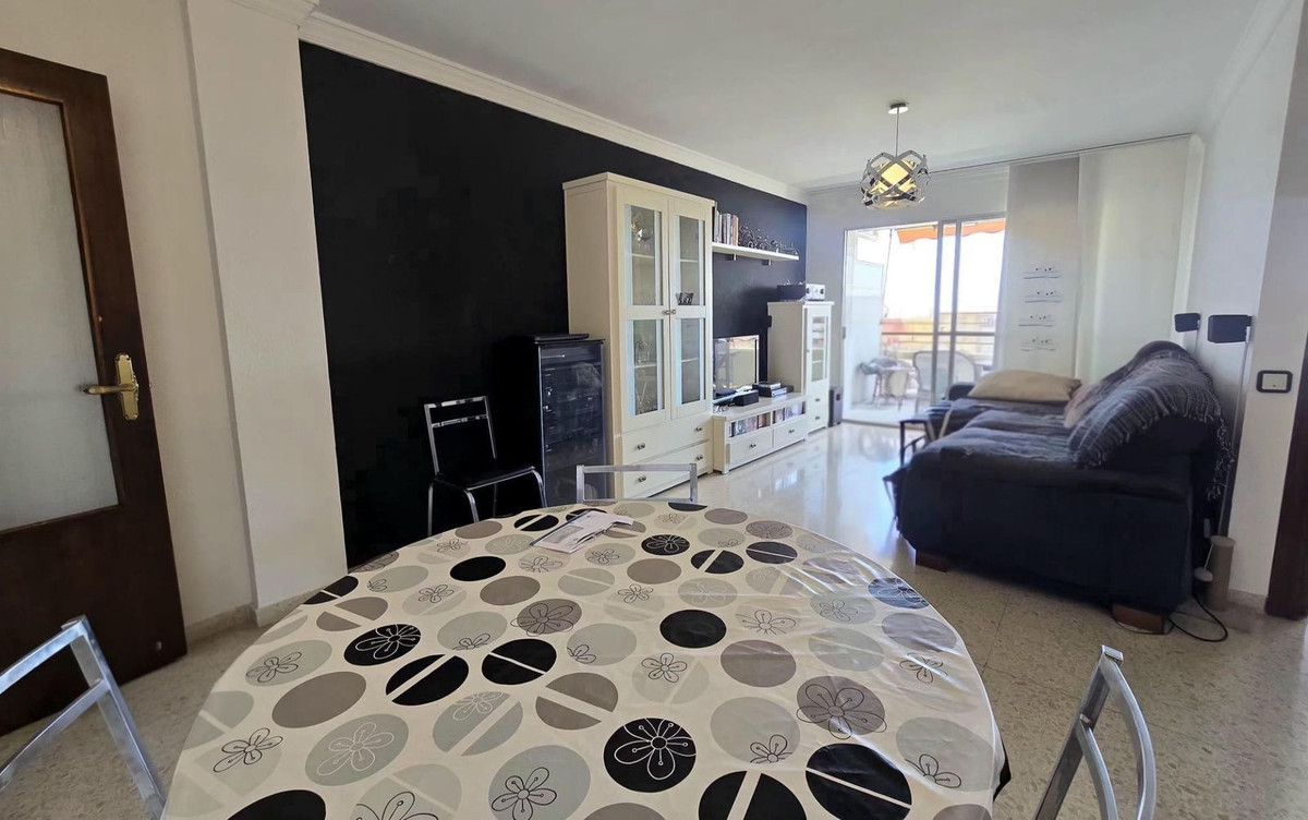 Se vende Apartamento Planta Media de 3 dormitorios en Costa Del Sol, Málaga, España