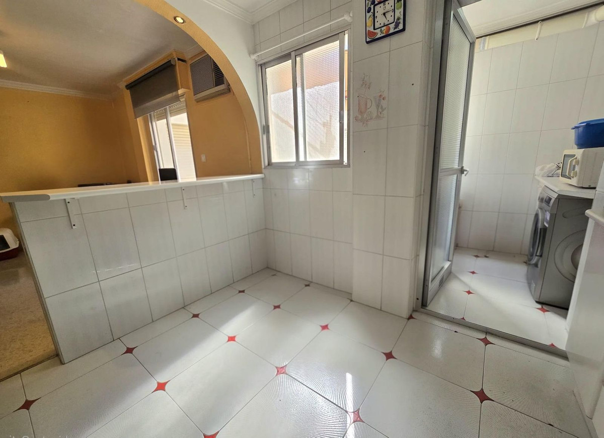 Se vende Apartamento Planta Media de 3 dormitorios en Costa Del Sol, Málaga, España