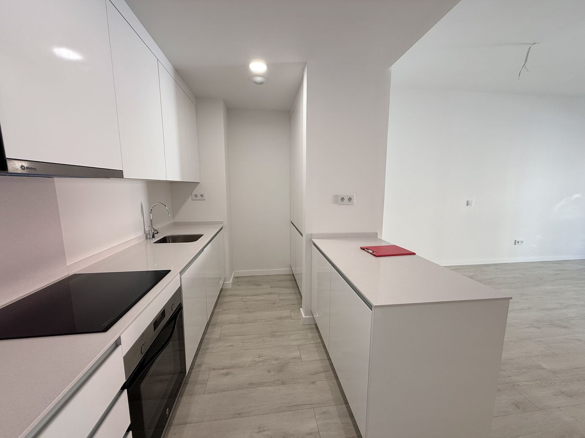 Se vende Apartamento Planta Media de 2 dormitorios en Costa Del Sol, Málaga, España