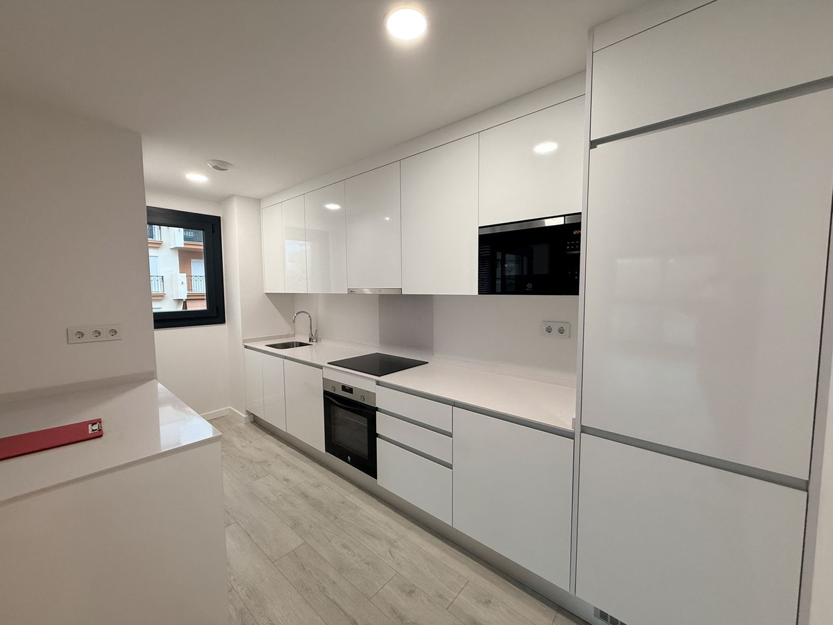 Se vende Apartamento Planta Media de 3 dormitorios en Costa Del Sol, Málaga, España