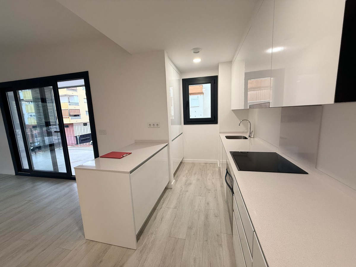 Se vende Apartamento Planta Media de 3 dormitorios en Costa Del Sol, Málaga, España