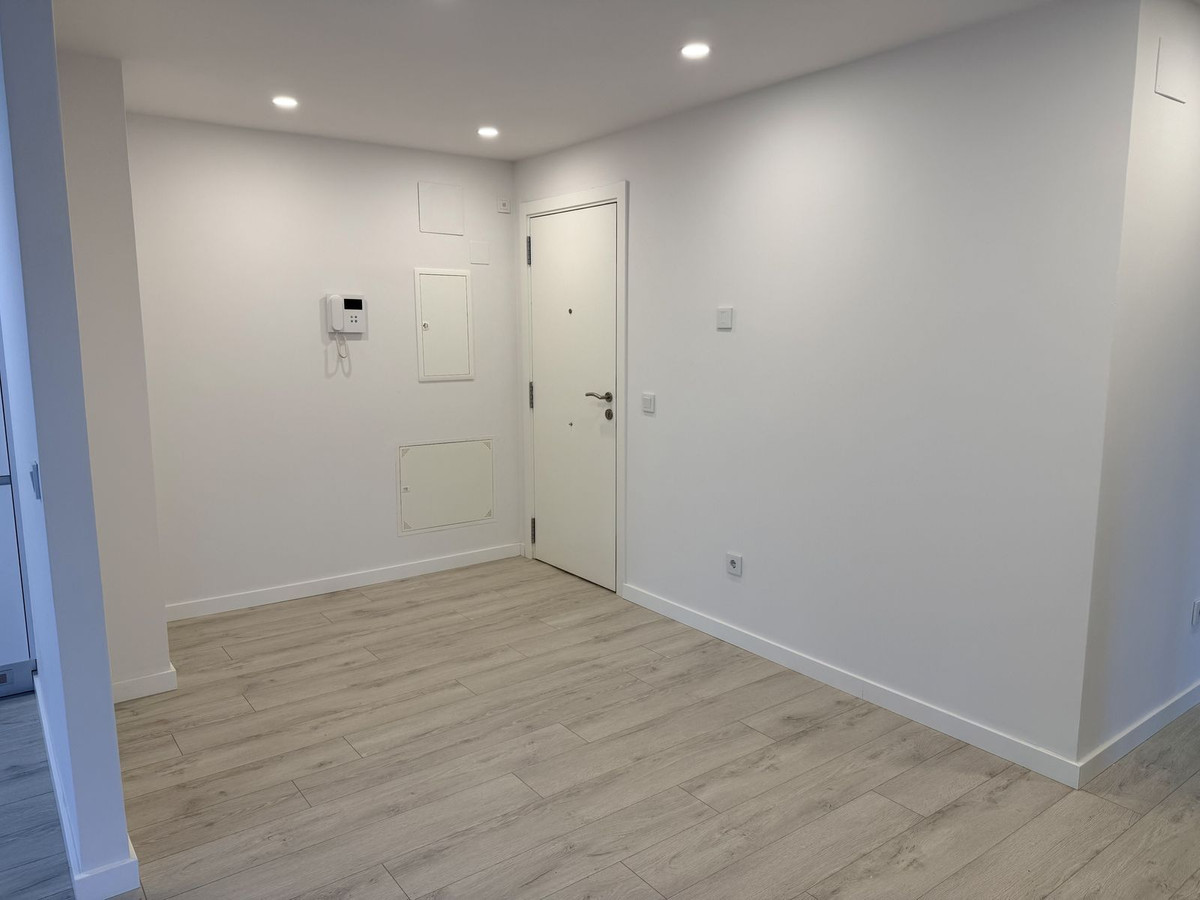 Se vende Apartamento Planta Media de 3 dormitorios en Costa Del Sol, Málaga, España