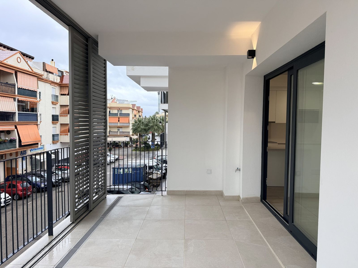Se vende Apartamento Planta Media de 3 dormitorios en Costa Del Sol, Málaga, España