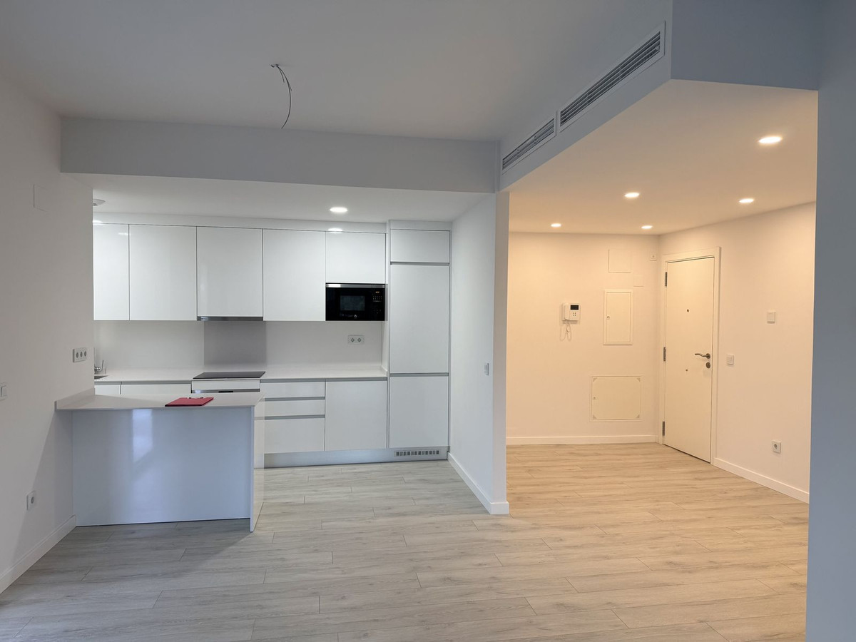 Se vende Apartamento Planta Media de 3 dormitorios en Costa Del Sol, Málaga, España