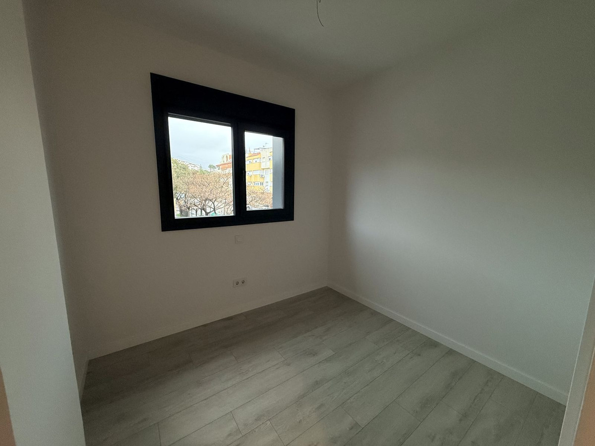 Se vende Apartamento Planta Media de 3 dormitorios en Costa Del Sol, Málaga, España