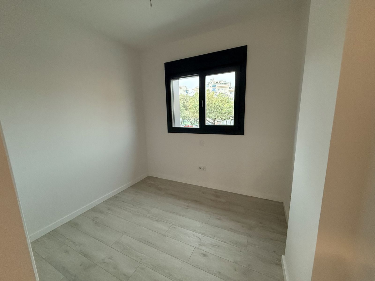 Se vende Apartamento Planta Media de 3 dormitorios en Costa Del Sol, Málaga, España