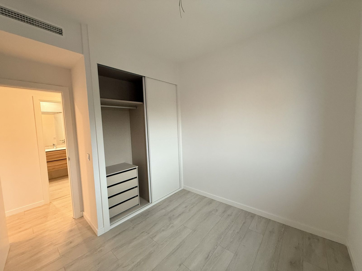 Se vende Apartamento Planta Media de 3 dormitorios en Costa Del Sol, Málaga, España