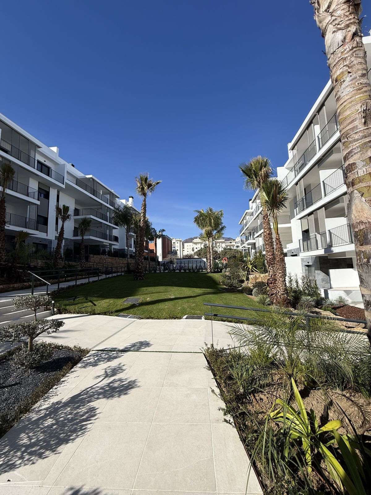 Se vende Apartamento Planta Media de 3 dormitorios en Costa Del Sol, Málaga, España