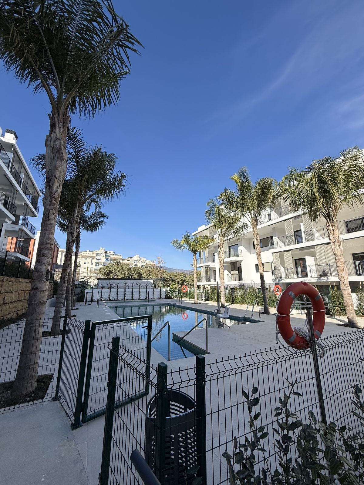 Se vende Apartamento Planta Media de 3 dormitorios en Costa Del Sol, Málaga, España