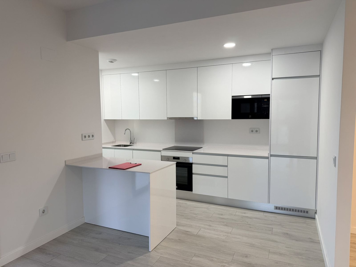 Se vende Apartamento Planta Media de 3 dormitorios en Costa Del Sol, Málaga, España