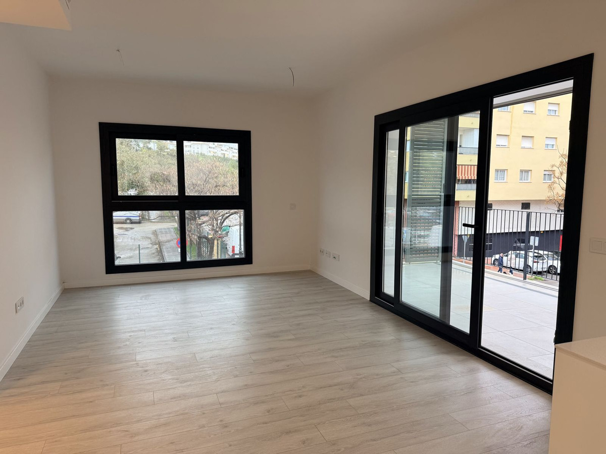 Se vende Apartamento Planta Media de 3 dormitorios en Costa Del Sol, Málaga, España