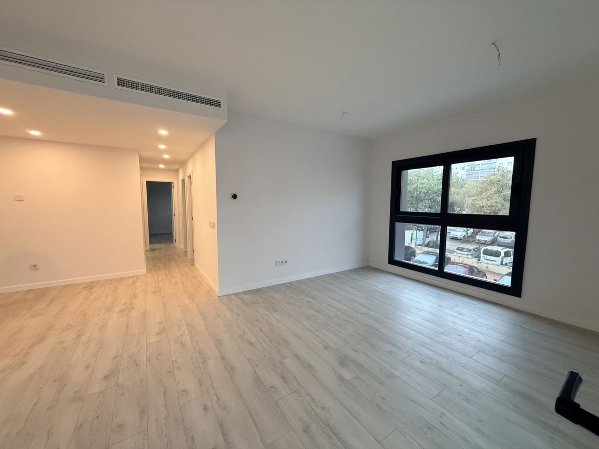 Se vende Apartamento Planta Media de 3 dormitorios en Costa Del Sol, Málaga, España
