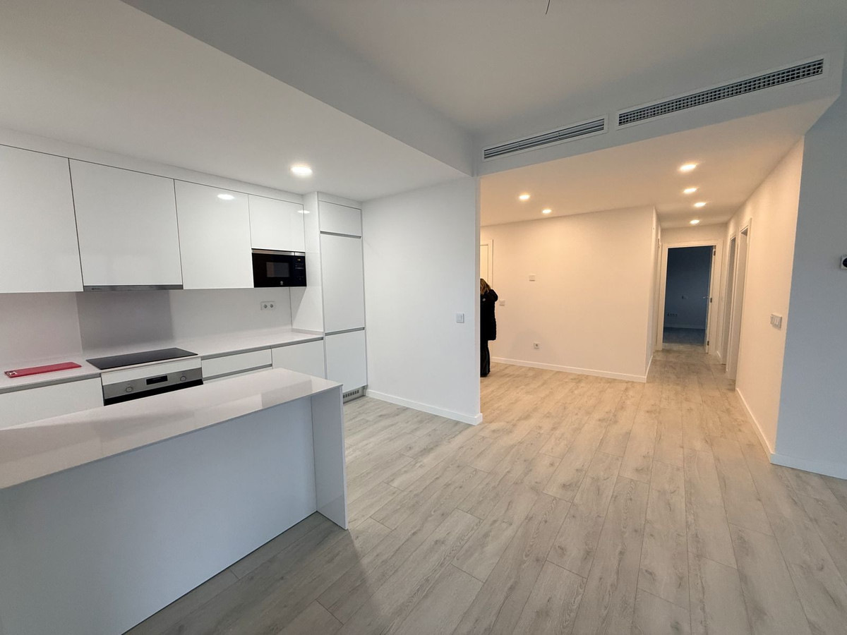 Se vende Apartamento Planta Media de 3 dormitorios en Costa Del Sol, Málaga, España