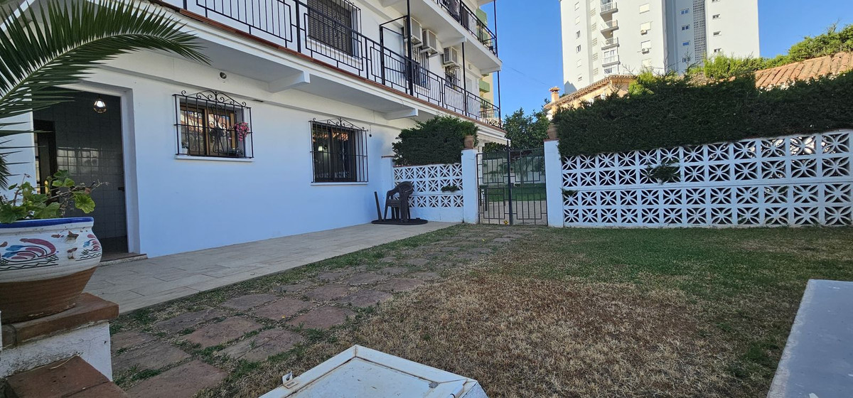 Se vende Apartamento Planta Baja de 2 dormitorios en Costa Del Sol, Málaga, España