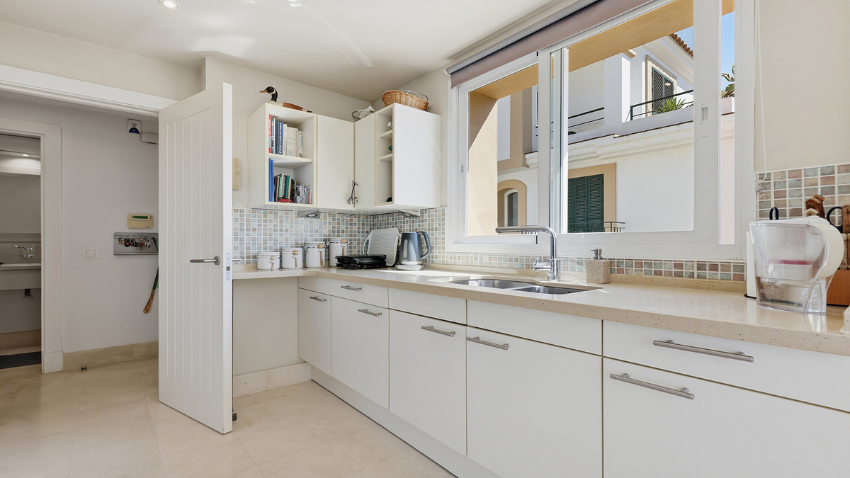 3 Bed Apartment for sale in Doña Julia Costa Del Sol, Málaga, Spain