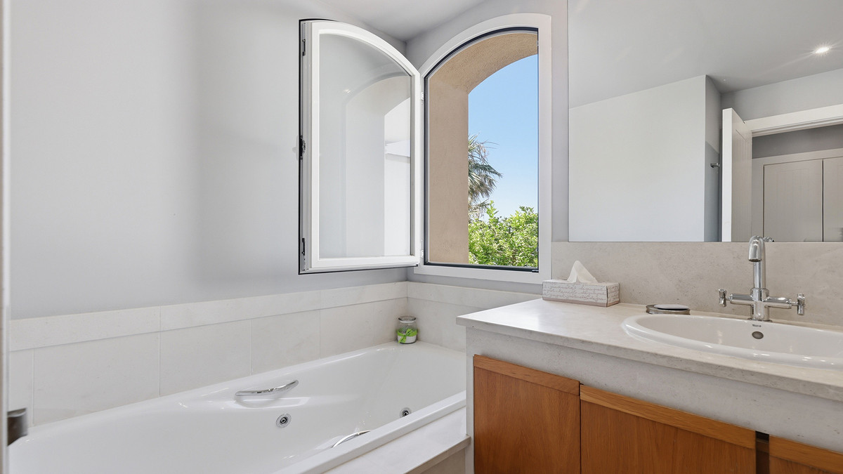 3 Bed Apartment for sale in Doña Julia Costa Del Sol, Málaga, Spain