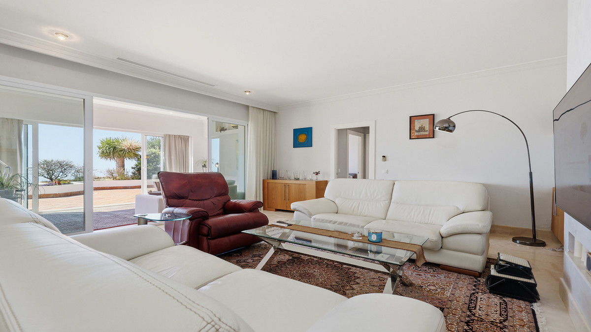 3 Bed Apartment for sale in Doña Julia Costa Del Sol, Málaga, Spain