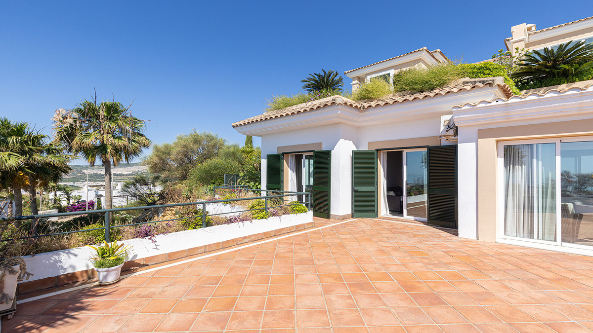 3 Bed Apartment for sale in Doña Julia Costa Del Sol, Málaga, Spain