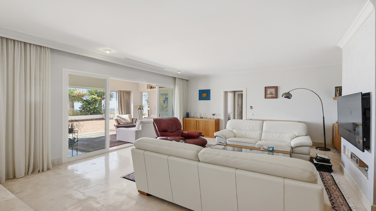 3 Bed Apartment for sale in Doña Julia Costa Del Sol, Málaga, Spain