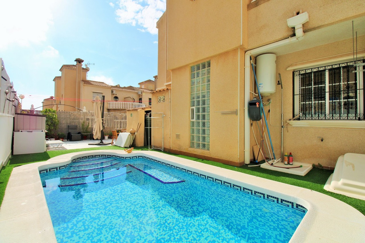 Se vende Adosada de 2 dormitorios en Costa Blanca, Alicante, España